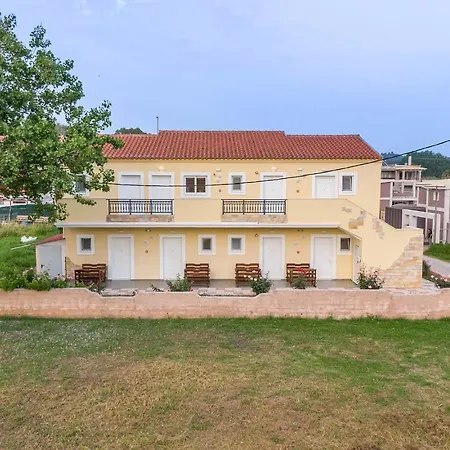 Kosmos Aparthotel 4*