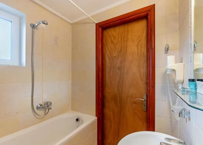Kosmos Lägenhetshotell 4*
